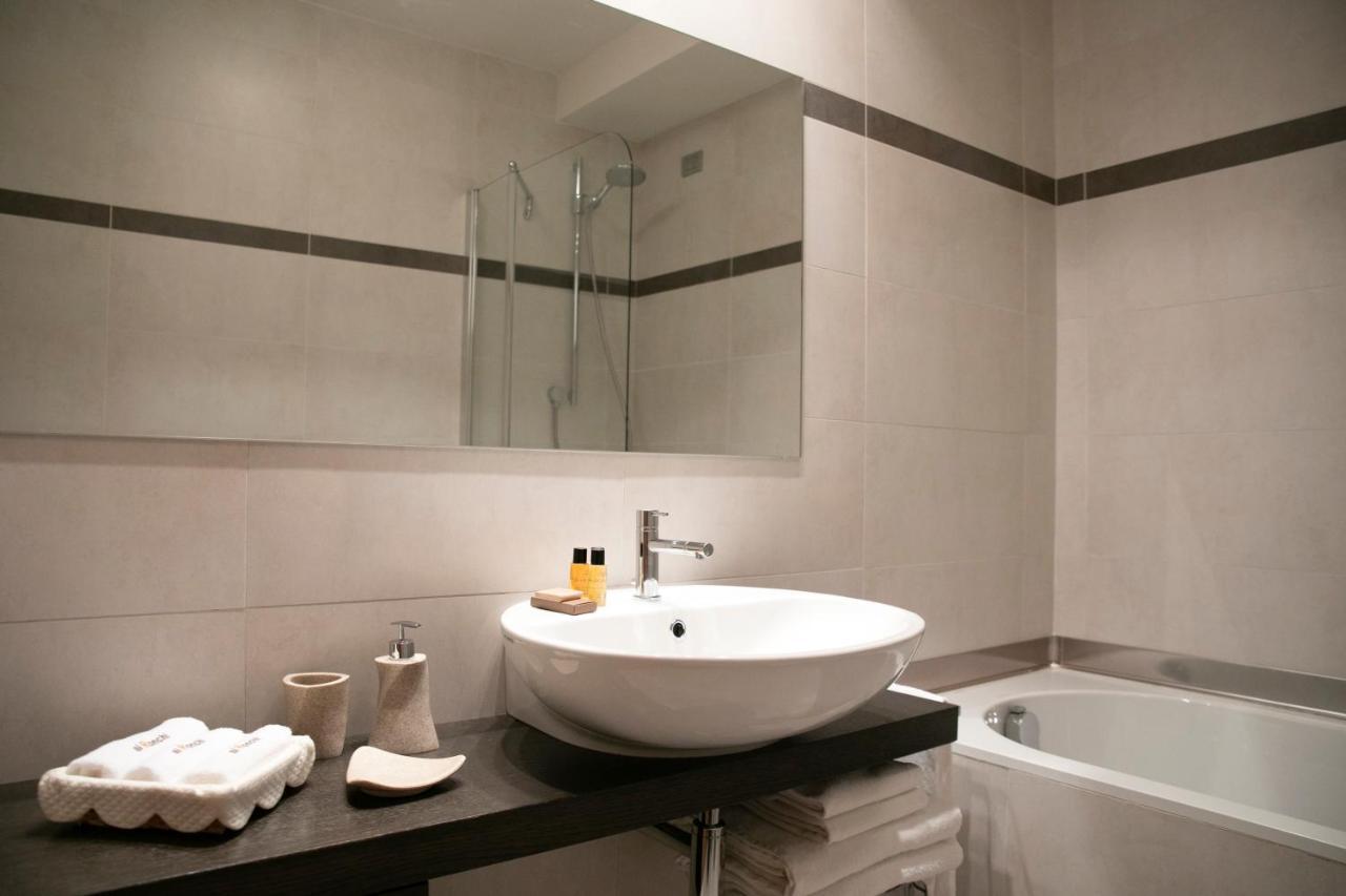 Ai Ronchi B&B Riva di Solto Bagian luar foto