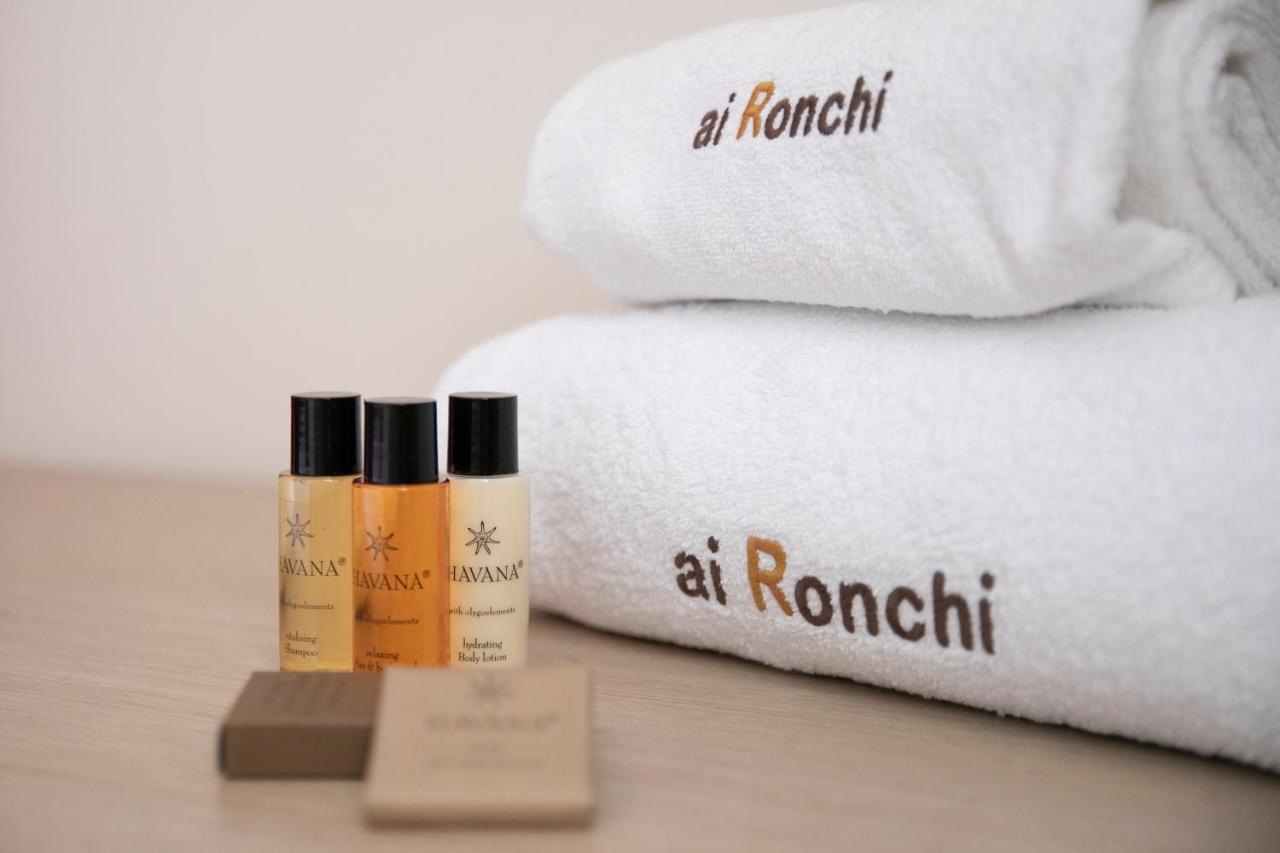 Ai Ronchi B&B Riva di Solto Bagian luar foto