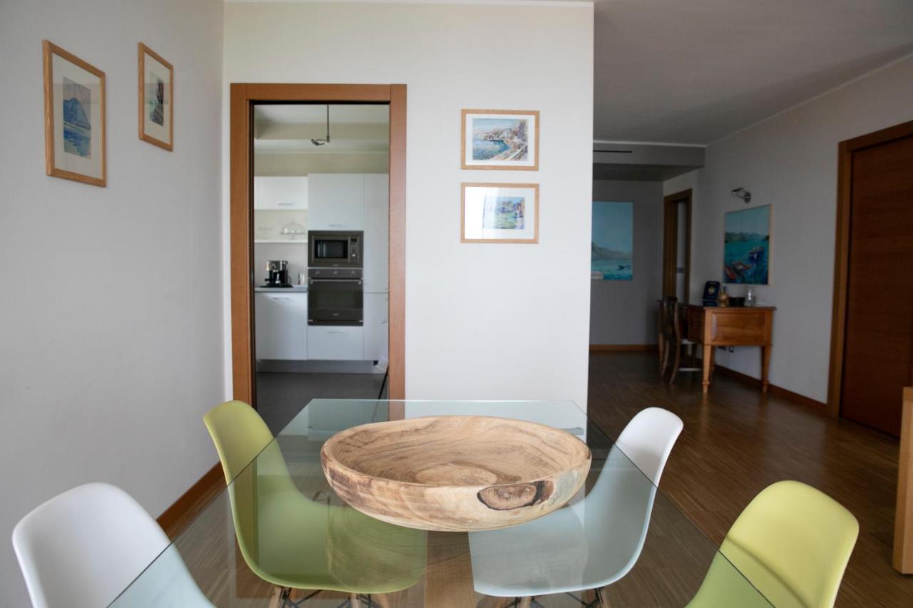 Ai Ronchi B&B Riva di Solto Bagian luar foto